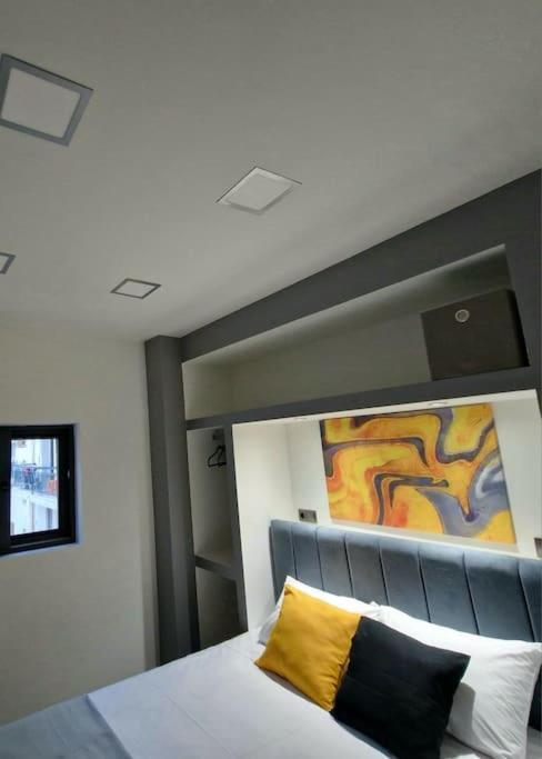 Faronita - Luxury Apt In The Heart Of Каламата Екстериор снимка